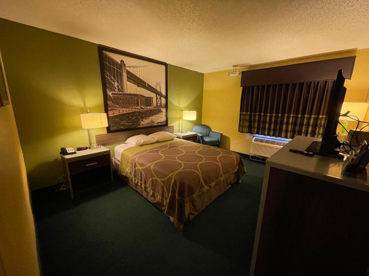 Super 8 By Wyndham Van Buren/Ft. Smith Area Екстер'єр фото