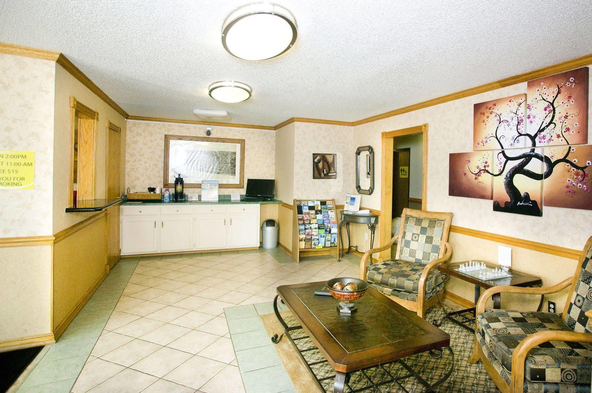 Super 8 By Wyndham Van Buren/Ft. Smith Area Екстер'єр фото